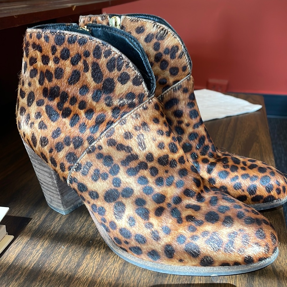 Boden leopard booties